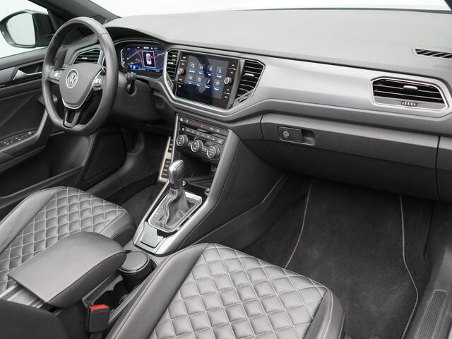 Volkswagen T-Roc Cabrio 1.5 TSI 2 x R-Line 150pk DSG Dealer O.H | Valcona Lederen Sportstoelen | Adaptive Cruise | Trekhaak Afn. | Beats Audio | IQ Drive | 19"L.M | Camera | Stuurverwarming | Keyless | Matrix LED |