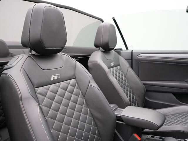 Volkswagen T-Roc Cabrio 1.5 TSI 2 x R-Line 150pk DSG Dealer O.H | Valcona Lederen Sportstoelen | Adaptive Cruise | Trekhaak Afn. | Beats Audio | IQ Drive | 19"L.M | Camera | Stuurverwarming | Keyless | Matrix LED |