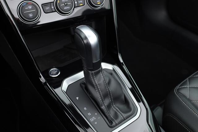 Volkswagen T-Roc Cabrio 1.5 TSI R-Line Edition Blue "MAT Ravenna Blue" DSG | 794/800 | Leder | Digi. Cockpit | Stoel- Stuurverw. | Camera | Adapt. Cruise | Keyless | CarPlay