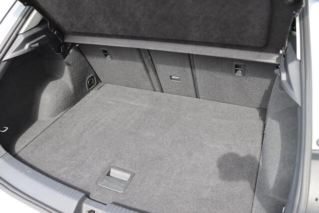 Volkswagen T-Roc 1.0 TSI Style 110pk | Adaptive | Camera | Carplay