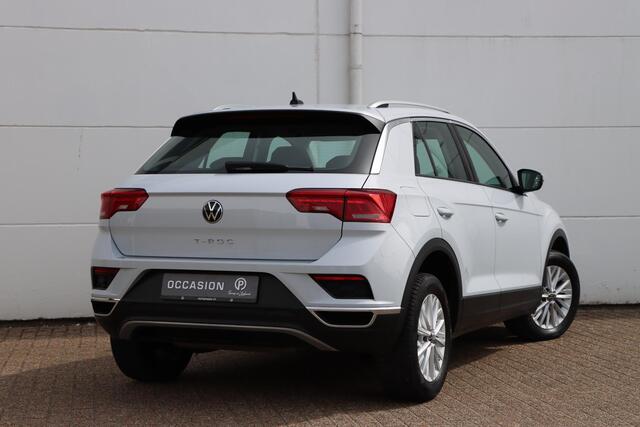 Volkswagen T-Roc 1.0 TSI Style 110pk | Adaptive | Camera | Carplay