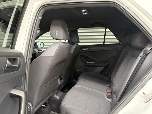 Volkswagen T-Roc 1.5 TSI SPORT/KEY-LESS/DODE HOEK/CARPLAY/CAM/DIGI CP/ENZ