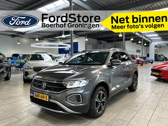 Volkswagen T-Roc 1.0 TSI 110 pk Life Business | Navi | Clima | LED | Stoelverwarming | 4 seiz. banden | Privacy glass