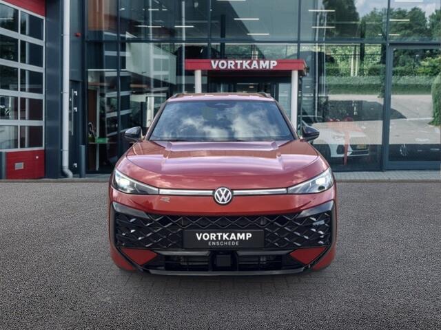 Volkswagen T-Roc 1.5 eTSI R-LINE BLACK STYLE TREKHAAK/ELEK-KLEP/CAMERA/ACC/STOELVERW
