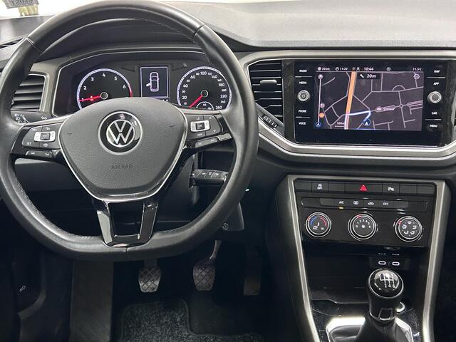 Volkswagen T-Roc 1.0 TSI Style Business TREKHAAK | NAVIGATIE | PARKEERSENSOREN VOOR-EN ACHTER