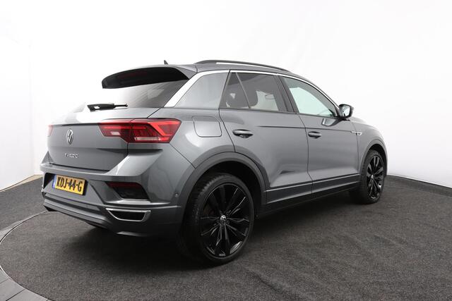 Volkswagen T-Roc 1.5 TSI 150pk DSG Sport Business R | R-Line | Winterpakket | 19" Velgen |