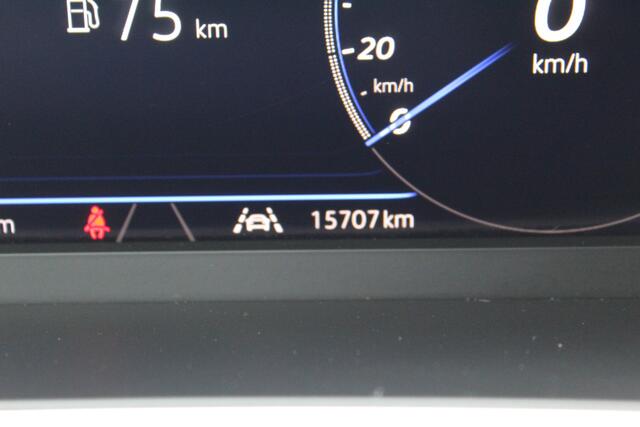 Volkswagen T-Roc 1.5-150pk R-Line Edition DSG-AUTOMAAT ! Gun u het comfort en gemak van een automaat ! Slechts 16.000km ! Winterpakket, Adapt. Cruise Control, Climate Control, Camera, CarPlay