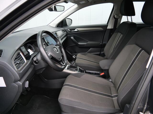 Volkswagen T-Roc 1.0 TSI Style 116 Pk Apple Carplay / PDC / Climate control / Stoelverwarming