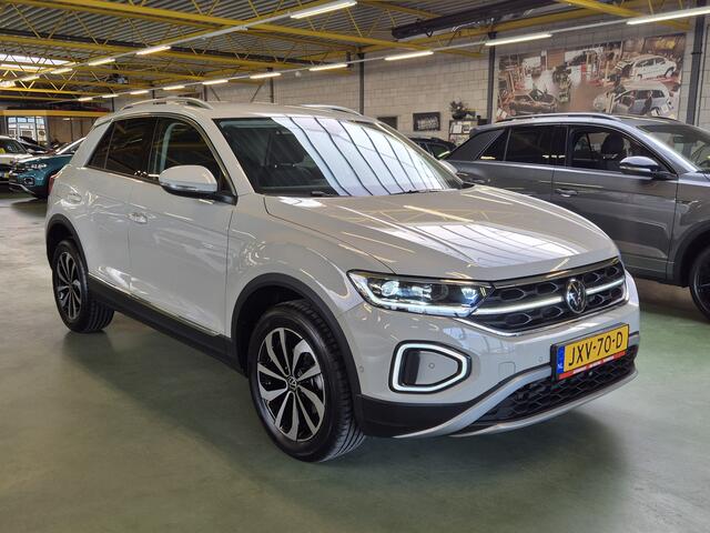 Volkswagen T-Roc 1.5 TSI Style -150pk- Automaat | IQ LED | Stoelverwarming | Rijklaarprijs incl. 1 jaar Bovag garantie