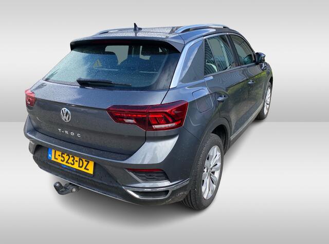 Volkswagen T-Roc 1.5 TSI Sport / Trekhaak / Camera / Virtual Cockpit / Keyless / 17'' / CarPlay / Stuur+Stoelverwarming / DAB / ACC
