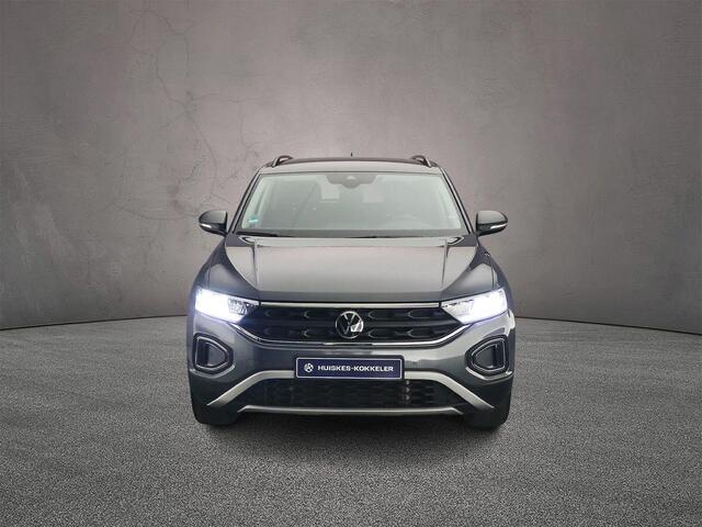 Volkswagen T-Roc Life 1.0 TSI 110pk Adaptive cruise control, Achteruitrijcamera, LED koplampen, App connect, Parkeersensoren, Bluetooth, Airco, DAB, Radio