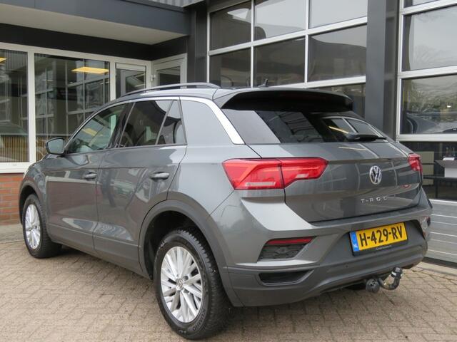 Volkswagen T-Roc 1.0 TSI 115pk STYLE / Trekhaak / Stoelverw. / Navi / BOVAG garantie