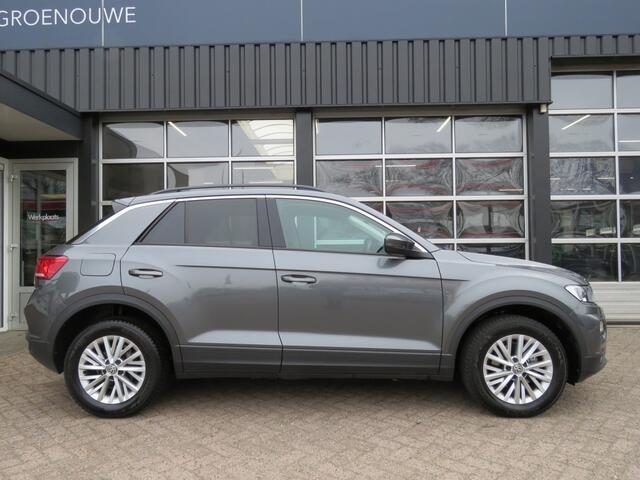 Volkswagen T-Roc 1.0 TSI 115pk STYLE / Trekhaak / Stoelverw. / Navi / BOVAG garantie