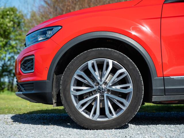 Volkswagen T-Roc 1.5 TSI Sport // panoramadak // stuur-stoel verwarming // standkachel