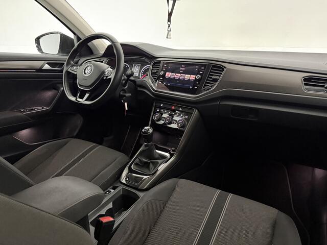 Volkswagen T-Roc 1.0 TSI Sport | Clima | LED | Parkeersensoren | Stoelverwarming | 17"LMV