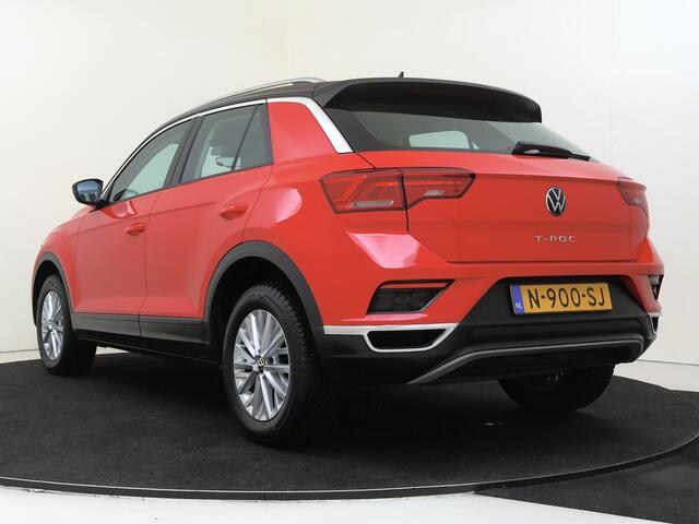 Volkswagen T-Roc 1.5 TSI Style Business | Stoelverwarming | Camera | Navigatie | Carplay |