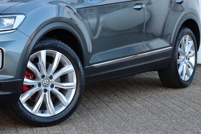 Volkswagen T-Roc 1.0 TSI Sport + Executive 115pk | Pano | Navi