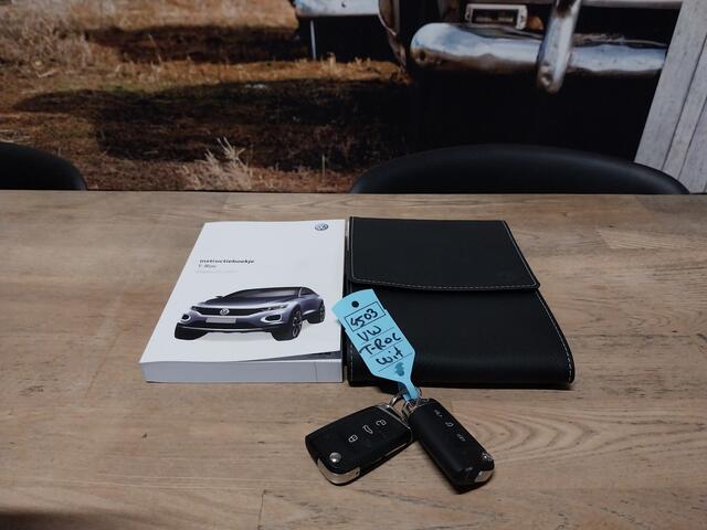 Volkswagen T-Roc 1.5 TSI 150 PK Sport Business R Line VIRTUAL COCKPIT ADAPT CRUISE CAMERA PARK ASSIST HALF LEER LED NAVI ECC TREKHAAK