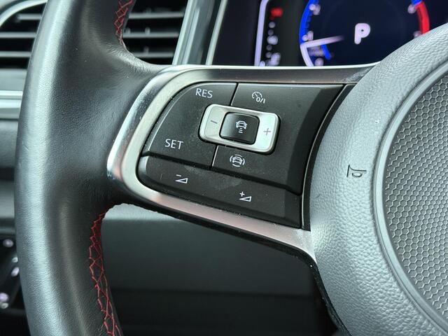 Volkswagen T-Roc 1.5 TSI Sport Business R | 150 PK | Automaat | Adaptive cruise control | Achteruitrijcamera | Apple Carplay/Android Auto |