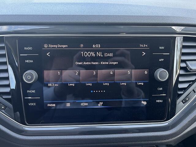 Volkswagen T-Roc 1.5 TSI Sport,led,1/2leer,digid,nav,ecc,th,