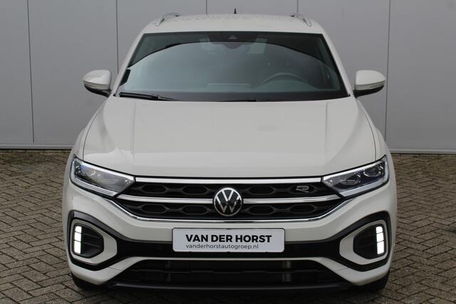 Volkswagen T-Roc 1.5-150pk R-Line Edition DSG-AUTOMAAT ! Gun u het comfort van een automaat ! Slechts 15.000km ! Stoel- en stuurwielverw., IQ-light, Adaptieve cruise cntrl, Navigatie by Apple Carplay/Android auto, Autm. airco dual, Camera, Elektr. achterklep etc.