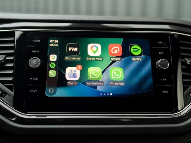 Volkswagen T-Roc 1.5 TSI Sport Business R | Apple Carplay/ Android Auto | Camera | 19'' | Trekhaak afnb. | Prijs Rijklaar!!