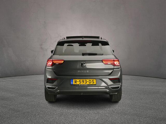 Volkswagen T-Roc Sport Business R 1.5 TSI 150pk DSG Automaat Panoramadak, Adaptive cruise control, Elektrische achterklep, Navigatie, Achteruitrijcamera, LED koplampen