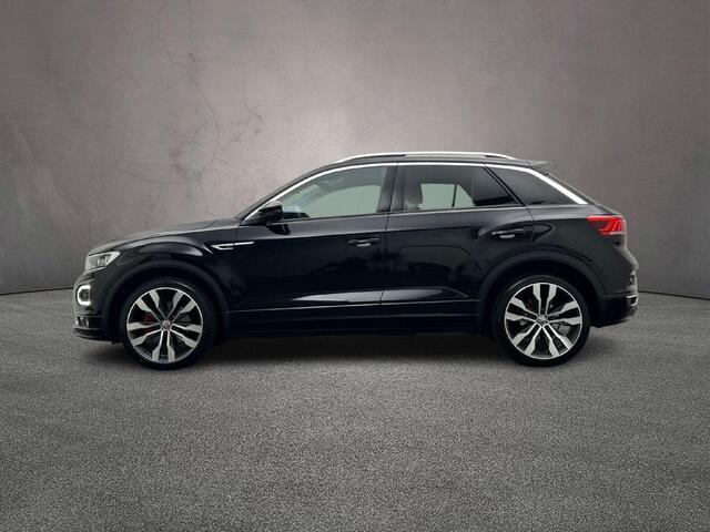 Volkswagen T-Roc Sport Business R 1.5 TSI 150PK DSG Automaat Panoramadak, Stoelverwarming, Achteruitrijcamera, Adaptive cruise control, Virtual cockpit, Navigatie, LED koplampen