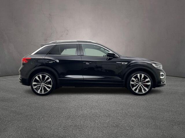 Volkswagen T-Roc Sport Business R 1.5 TSI 150PK DSG Automaat Panoramadak, Stoelverwarming, Achteruitrijcamera, Adaptive cruise control, Virtual cockpit, Navigatie, LED koplampen