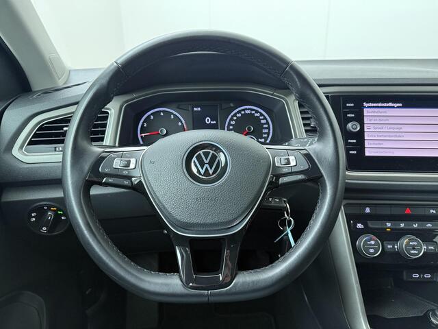 Volkswagen T-Roc 1.0 TSI Style | 110 PK | Climate control | Parkeersensoren | Adaptive cruise control |