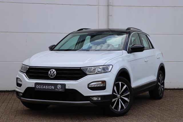 Volkswagen T-Roc 1.0 TSI Sport 115pk | Stoel- en Stuurverwarming | Adaptive | Sensoren