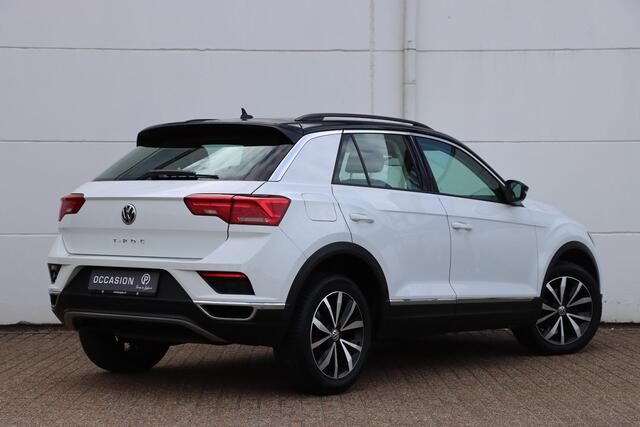 Volkswagen T-Roc 1.0 TSI Sport 115pk | Stoel- en Stuurverwarming | Adaptive | Sensoren