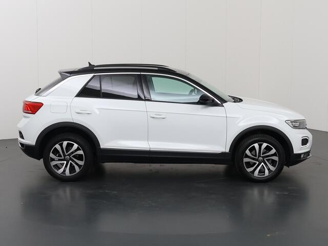 Volkswagen T-Roc 1.5 TSI Style Business | Trekhaak | LED | Virtual Cockpit | Apple CarPlay/ Android auto | Navigatie | Camera | DAB | Stoelverwarming | Adaptieve Cruise Control | Ele. kofferdeksel |