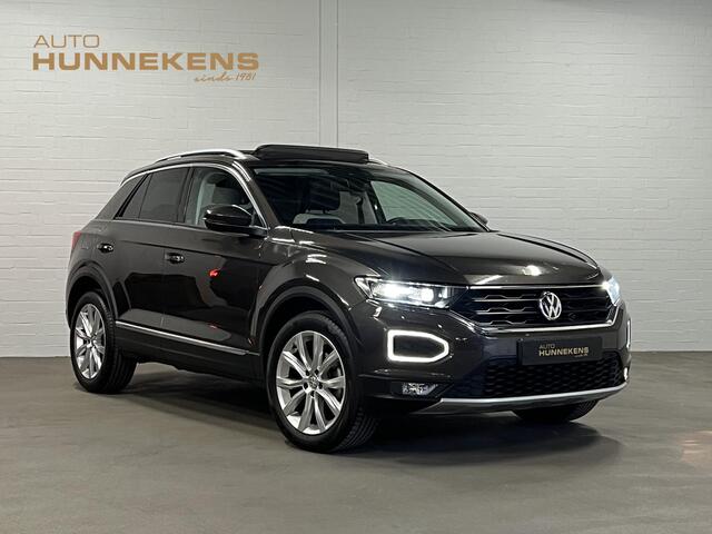 Volkswagen T-Roc 1.5 TSI Sport Open dak | Adapt. cruise | Carplay | Climate control | Navigatie | 18'' lichtmetalen wielen