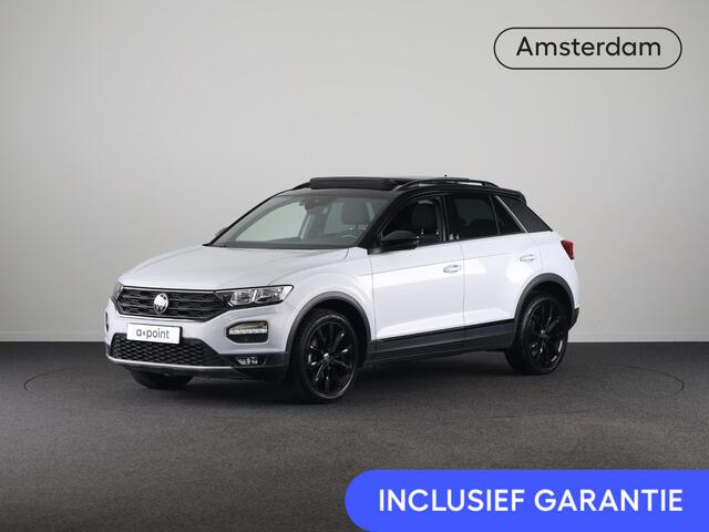 Volkswagen T-Roc 1.5 TSI Sport 150 pk Automaat (DSG) | Navigatie via App | Panoramadak | Parkeersensoren | Black Style pakket | Stoelverwarming |