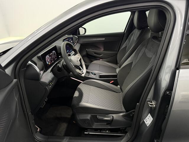 Volkswagen T-Roc 1.5 e TSI R-Line First Edition Nieuwe model!, Camera, Iq lights, Navi, Half leder, Stoel/Stuurverwarming, Cruise control adaptief, Sfeerverlichting, Keyless start, 2 jaar garantie