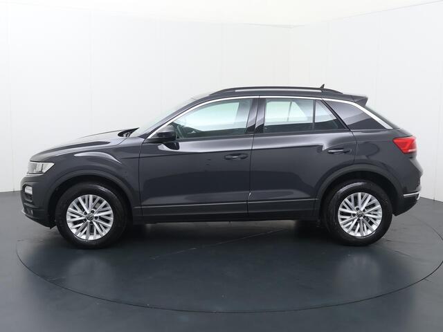 Volkswagen T-Roc 1.0 TSI Style | 110 PK | Adaptive cruise control | Climate control | Navigatiesysteem | Apple Carplay/Android Auto |