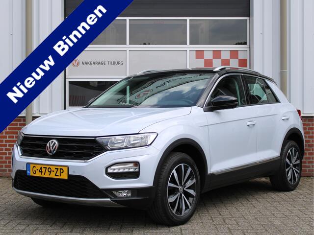 Volkswagen T-Roc 1.5 TSI 150PK Style Business Automaat /NAVI/ACC/Camera/PDC/LED/17'LM/DAB+/Apple carplay/Lane assist/NAP! 1e eig!