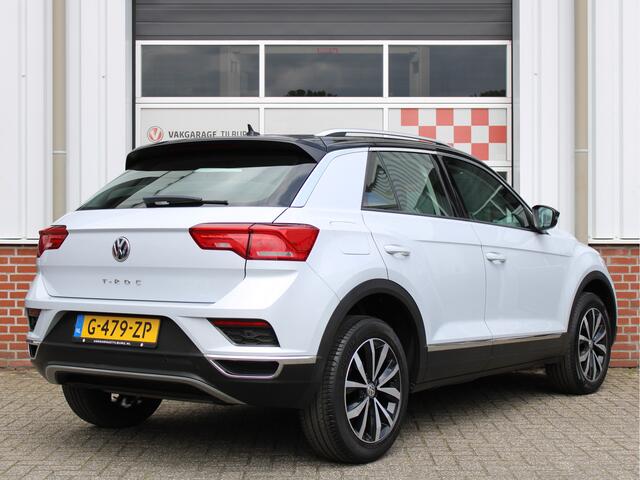 Volkswagen T-Roc 1.5 TSI 150PK Style Business Automaat /NAVI/ACC/Camera/PDC/LED/17'LM/DAB+/Apple carplay/Lane assist/NAP! 1e eig!