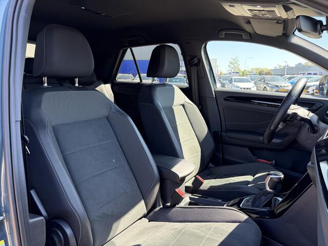 Volkswagen T-Roc 1.5 TSI R-Line NL-Auto incl. Trekhaak!