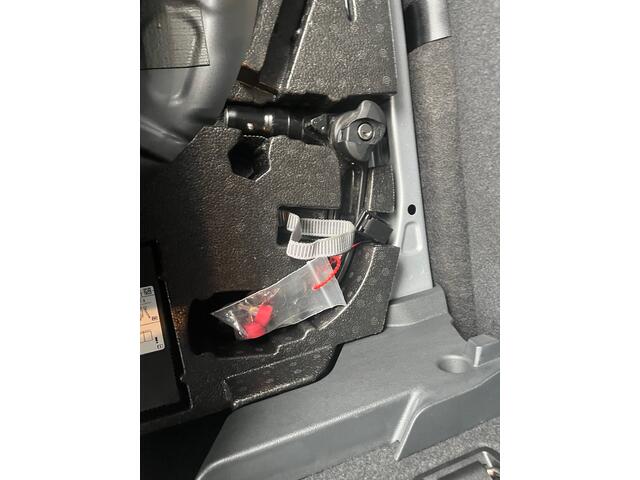 Volkswagen T-Roc 1.5 TSI 150pk DSG R-Line / Black style / Virtual cockpit / Afneembare trekhaak / IQ Led / Elek Achterklep / 19'' LMV