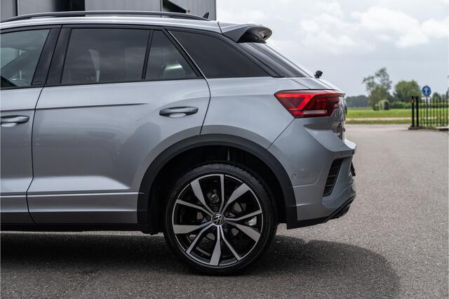 Volkswagen T-Roc 1.5 TSI | 3X R-Line | IQ Lights | Virtual | Harman Kardon | Elektr Achterklep | Lane Assis | Front Assis |