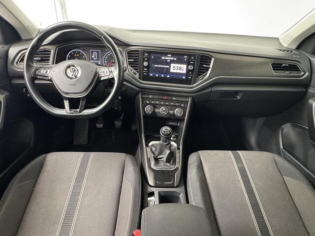 Volkswagen T-Roc 1.0 TSI Style | Stoelverwarming | Parkeersensoren V+A | Climate Control | DAB+ |