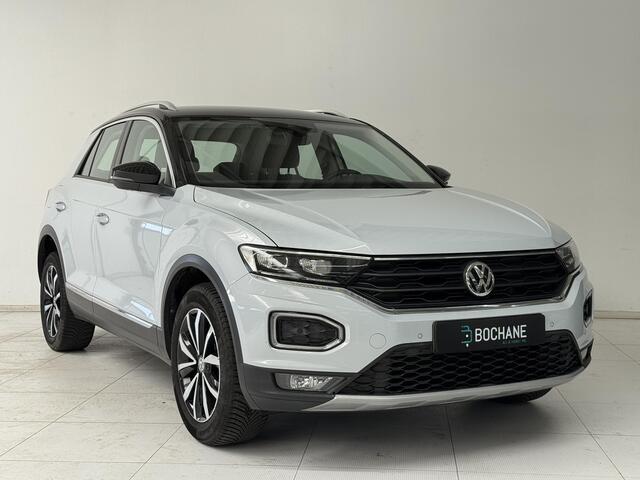 Volkswagen T-Roc 1.0 TSI Style | Stoelverwarming | Parkeersensoren V+A | Climate Control | DAB+ |
