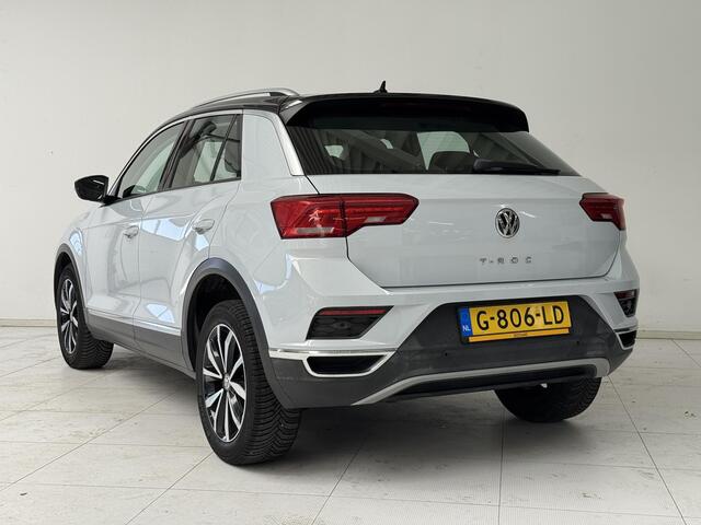 Volkswagen T-Roc 1.0 TSI Style | Stoelverwarming | Parkeersensoren V+A | Climate Control | DAB+ |