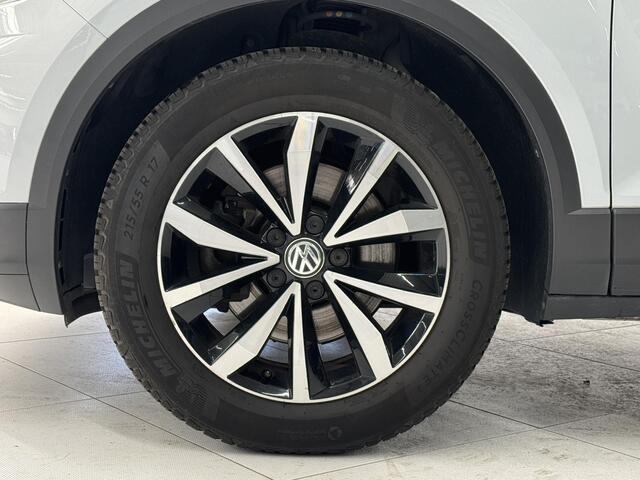 Volkswagen T-Roc 1.0 TSI Style | Stoelverwarming | Parkeersensoren V+A | Climate Control | DAB+ |