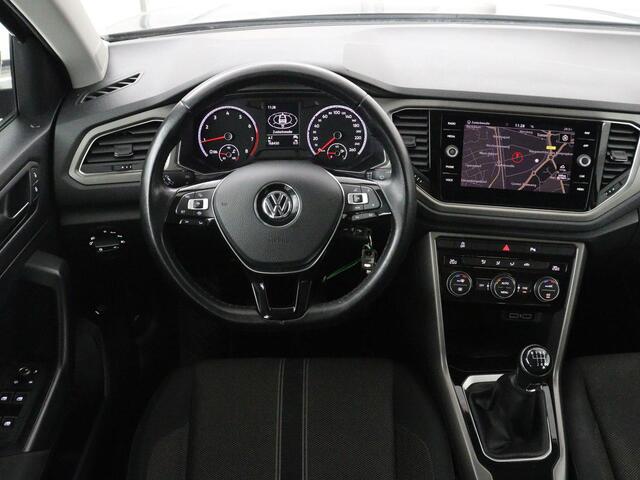Volkswagen T-Roc 1.5 TSI Style | Trekhaak | Carplay | Adaptive cruise | Navigatie | Climate control | Parkeerhulp | Bluetooth