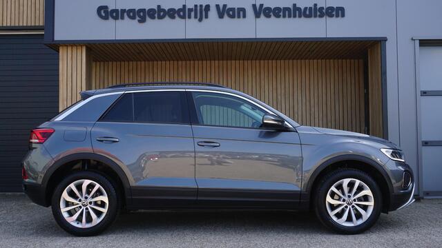 Volkswagen T-Roc 1.5 TSI 150pk DSG Life Business *Facelift* Virtual App-Connect 17inch LM Stoelverwarming *Zeer Nette T-Roc* 45226km!