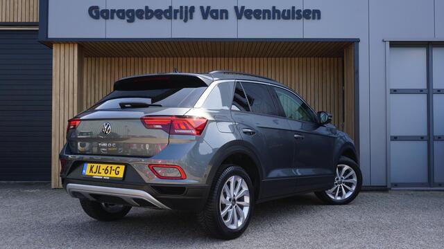 Volkswagen T-Roc 1.5 TSI 150pk DSG Life Business *Facelift* Virtual App-Connect 17inch LM Stoelverwarming *Zeer Nette T-Roc* 45226km!