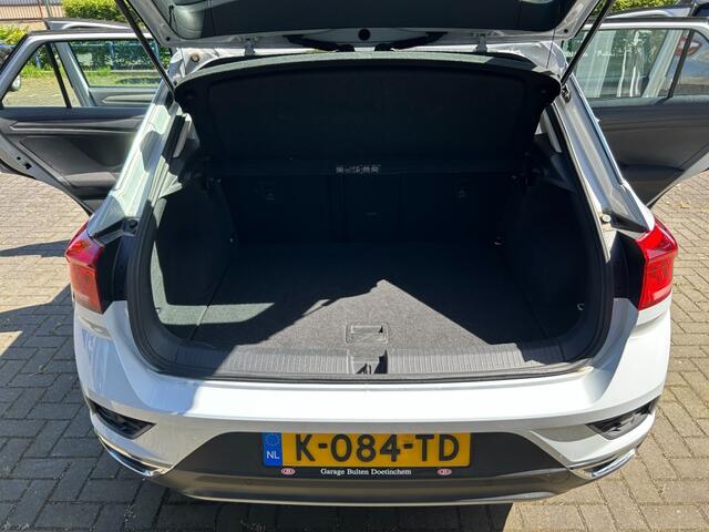 Volkswagen T-Roc 1.0 TSI STYLE Geen bijkomende kosten! Nederlandse auto